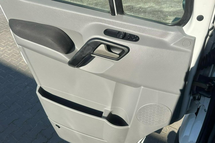 Volkswagen Crafter 2.0 165KM 2014 L2H2 3.5t na haku Tempomat 233 tys. km zdjęcie 17