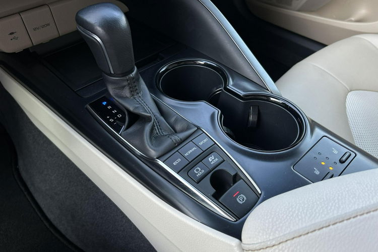 Toyota Camry 2.5 HSD 218KM COMFORT BUSINESS, salon Polska, gwarancja, FV23% zdjęcie 13