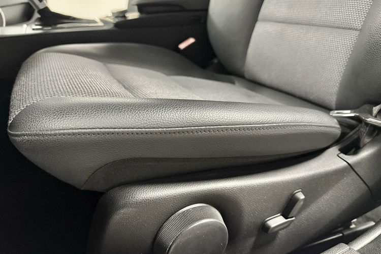 Mercedes C 220 2.2 170KM Automat Avantgarde Navi BXenon Pełna historia serwis NIEMIEC zdjęcie 11