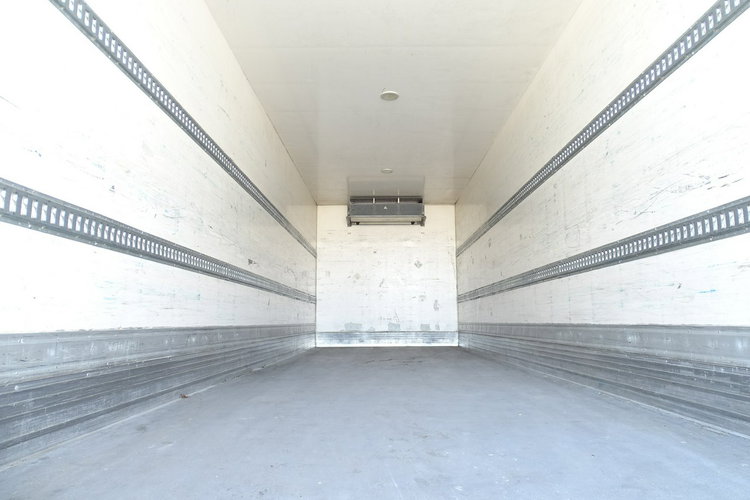 Volvo FL 260 Chłodnia Chereau Sprowadzony Przebieg Udokumentowany Kabina Sypialna Klima Poduszki Winda zdjęcie 5