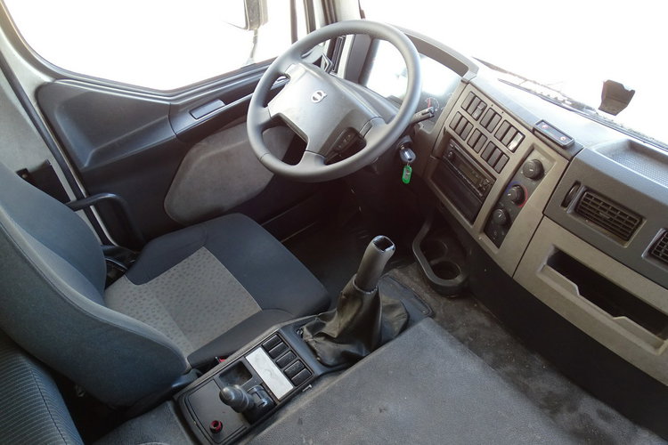 Volvo FL 260 Chłodnia Chereau Sprowadzony Przebieg Udokumentowany Kabina Sypialna Klima Poduszki Winda zdjęcie 8