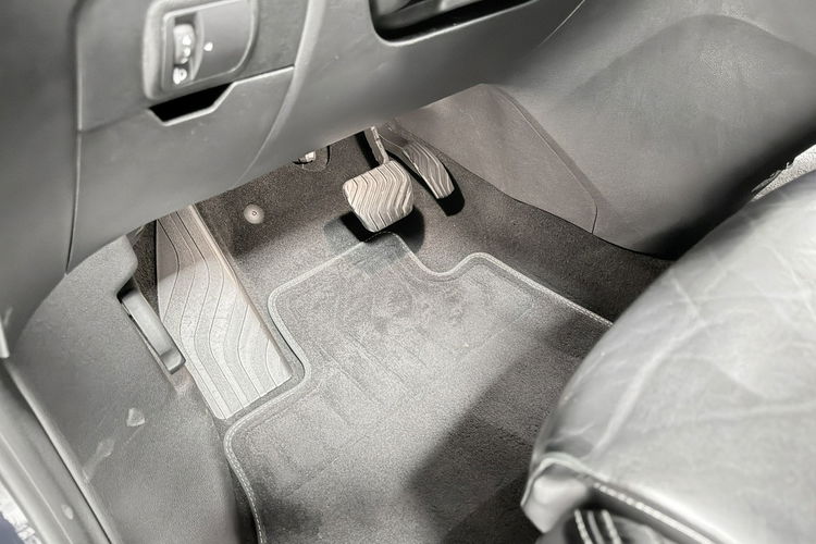 Renault Grand Scenic 1.6 DCi 160KM INITIALE PARIS BOSE Komfortsitze 7-osób KeyLess AUTOMAT zdjęcie 26