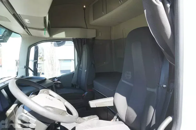 Volvo FH 500 XXL / Firanka / 290 tys. km / Oś skrętna zdjęcie 15
