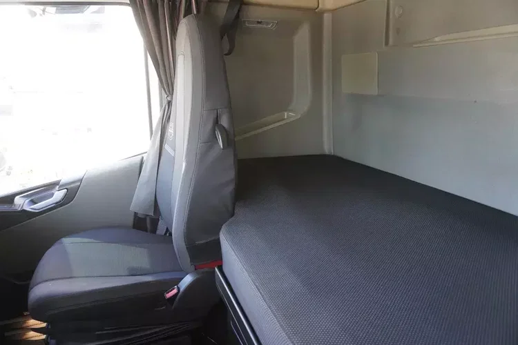 Volvo FH 500 XXL / Firanka / 290 tys. km / Oś skrętna zdjęcie 16