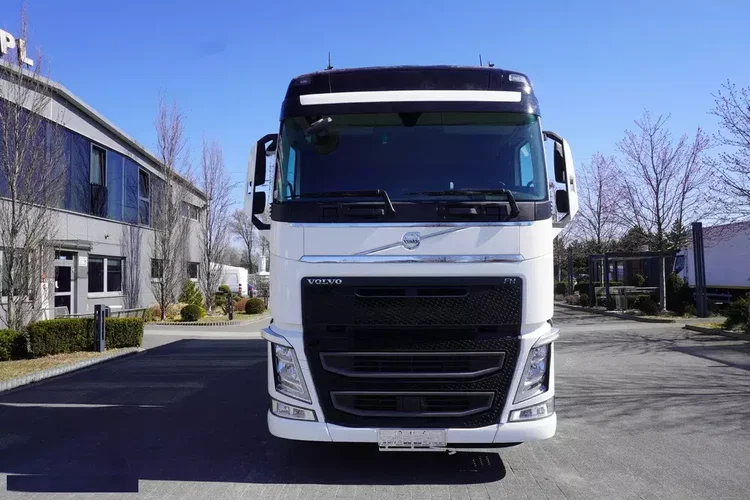 Volvo FH 500 XXL / Firanka / 290 tys. km / Oś skrętna zdjęcie 9