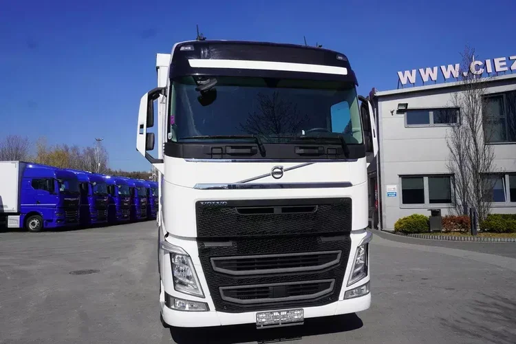 Volvo FH 500 XXL / Firanka / 290 tys. km / Oś skrętna / przyczepa Schwarzmüller zdjęcie 16