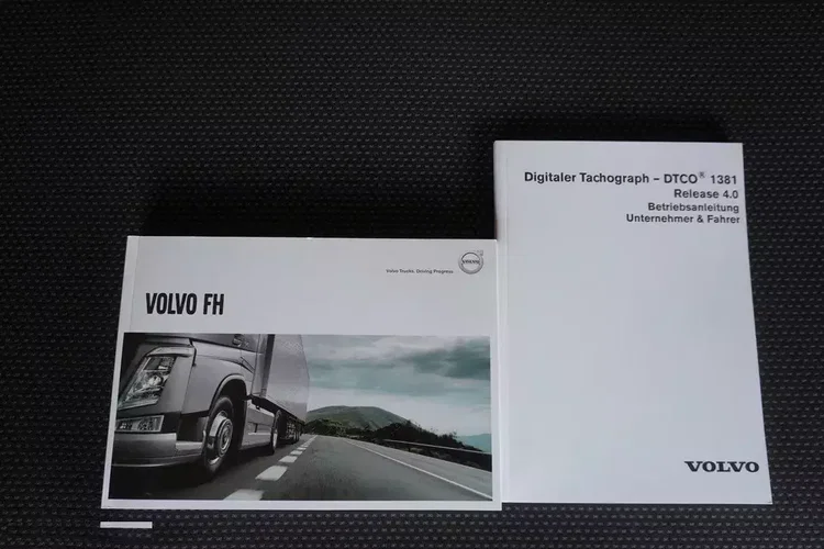 Volvo FH 500 XXL / Firanka / 290 tys. km / Oś skrętna / przyczepa Schwarzmüller zdjęcie 30