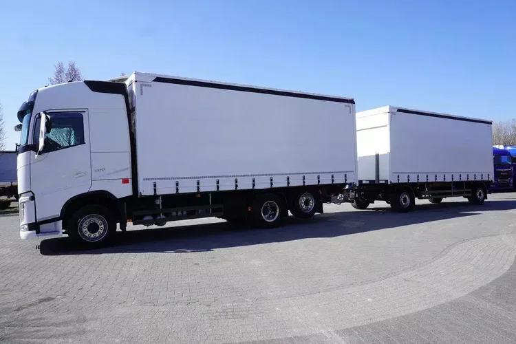 Volvo FH 500 XXL / Firanka / 290 tys. km / Oś skrętna / przyczepa Schwarzmüller zdjęcie 8