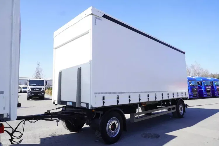 Volvo FH 500 XXL / Firanka / 290 tys. km / Oś skrętna / przyczepa Schwarzmüller zdjęcie 9