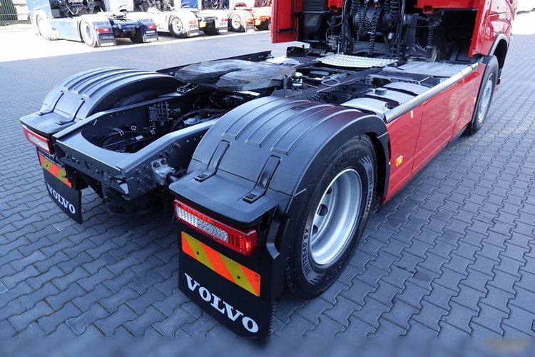 Volvo FH 500 / I-SAVE / XXL / KLIMA POSTOJOWA / NOWY MODEL / OPONY 100 % / PO ZŁOTYM KONTRAKCIE SERWISOWYM zdjęcie 22