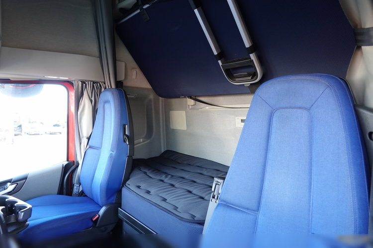 Volvo FH 500 / I-SAVE / XXL / KLIMA POSTOJOWA / NOWY MODEL / OPONY 100 % / PO ZŁOTYM KONTRAKCIE SERWISOWYM zdjęcie 31