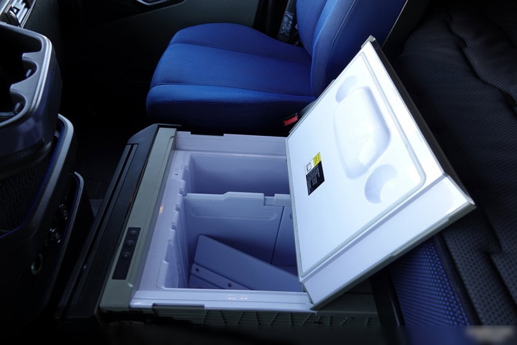 Volvo FH 500 / I-SAVE / XXL / KLIMA POSTOJOWA / NOWY MODEL / OPONY 100 % / PO ZŁOTYM KONTRAKCIE SERWISOWYM zdjęcie 32