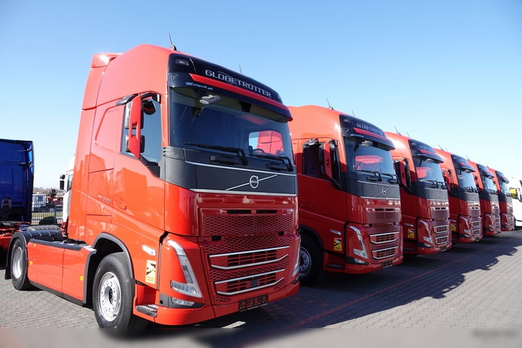 Volvo FH 500 / I-SAVE / XXL / KLIMA POSTOJOWA / NOWY MODEL / OPONY 100 % / PO ZŁOTYM KONTRAKCIE SERWISOWYM zdjęcie 4