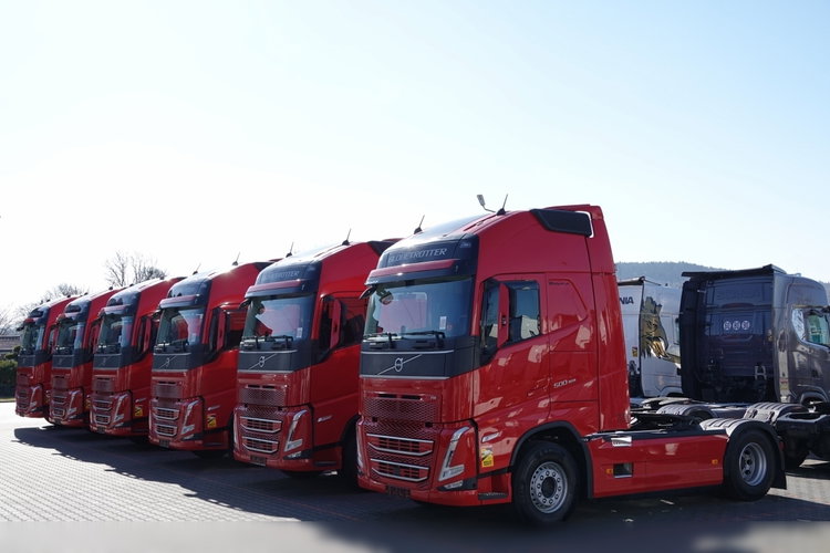 Volvo FH 500 / I-SAVE / XXL / KLIMA POSTOJOWA / NOWY MODEL / OPONY 100 % / PO ZŁOTYM KONTRAKCIE SERWISOWYM zdjęcie 5