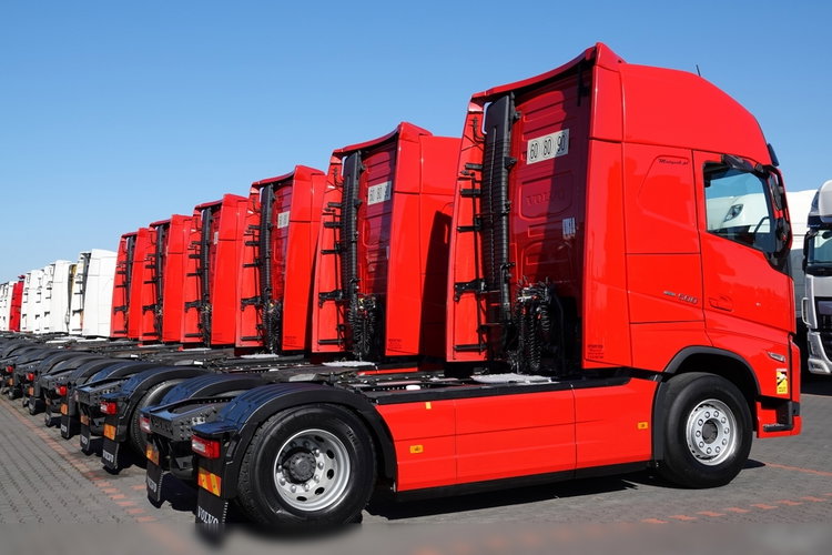 Volvo FH 500 / I-SAVE / XXL / KLIMA POSTOJOWA / NOWY MODEL / OPONY 100 % / PO ZŁOTYM KONTRAKCIE SERWISOWYM zdjęcie 8