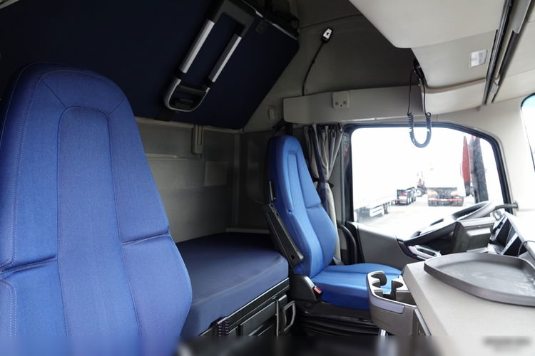 Wielton VOLVO FH 460 / I-SAVE / XXL / ZESTAW TANDEM PRZEJAZDOWY / 120 M3 / KLIMA POSTOJOWA / PO ZŁOTYM KONTRAKCIE SERWISOWYM zdjęcie 58
