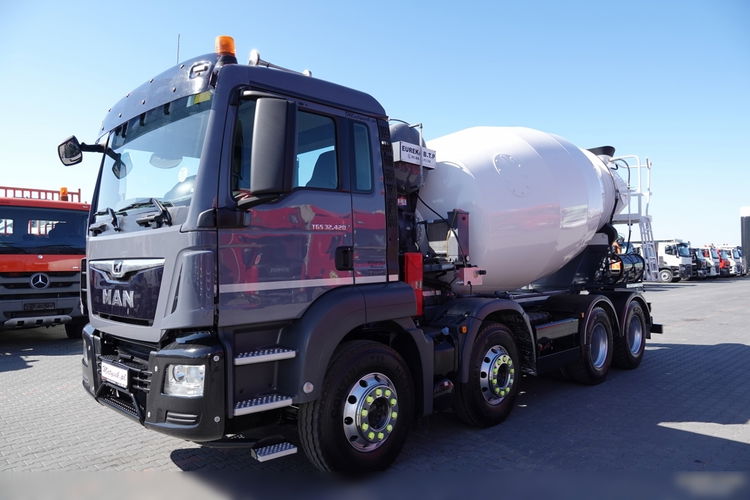 MAN TGS 32.420 / 8X4 / BETONOMIESZARKA 9 M3 / 2020 ROK / 56 TYŚ. KM ! zdjęcie 4