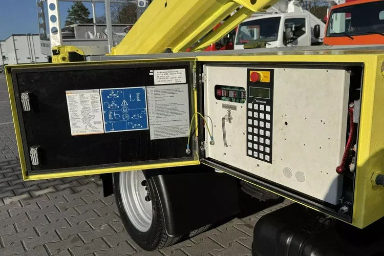 Nissan Cabstar zdjęcie 11