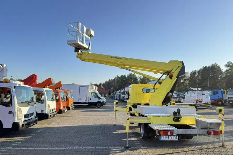 Nissan Cabstar zdjęcie 23