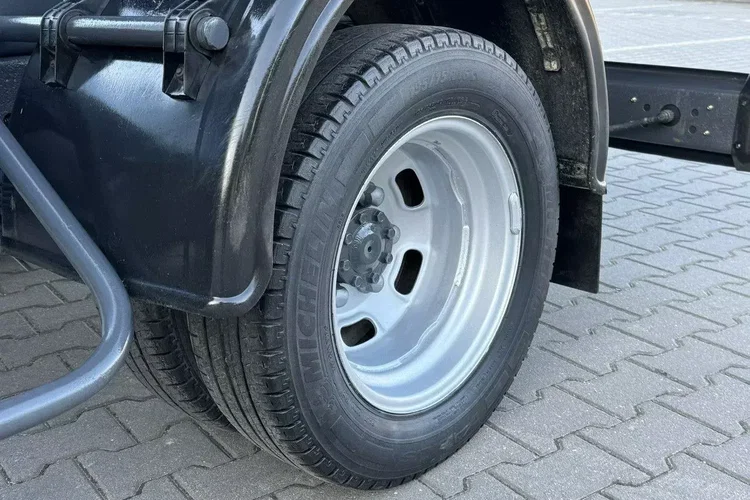 Iveco Daily 35C12 zdjęcie 11