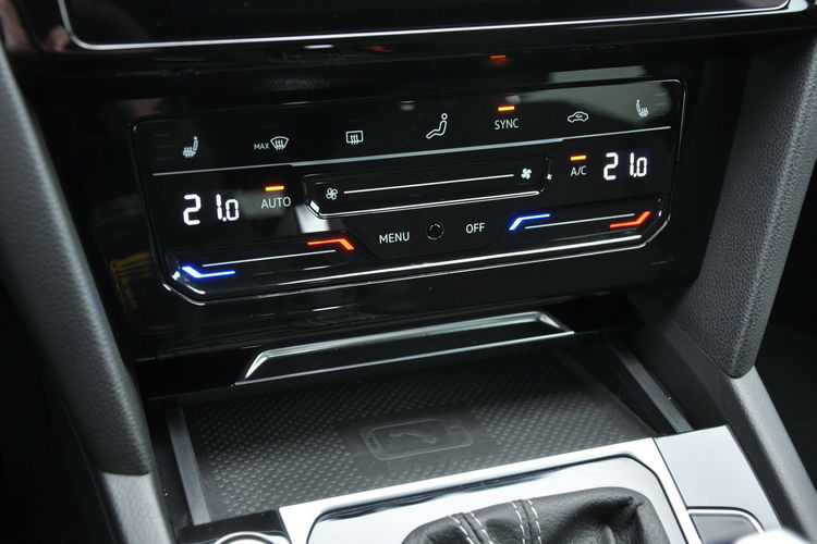 Volkswagen Arteon 2.0TSI 190KM DSG R-line El Klapa Nawigacja Hak Gwar. Fabryczna FV23 zdjęcie 19