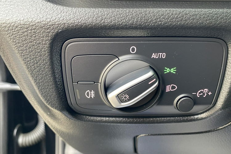 Audi A3 2.0 150KM+BI-XENON+LED+Asystent Poleceń+NAVI+Podgrzew fotele zdjęcie 21