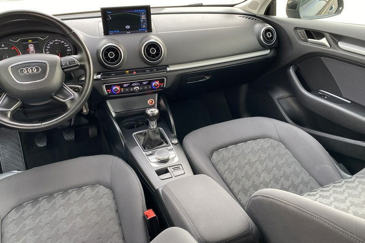 Audi A3 2.0 150KM+BI-XENON+LED+Asystent Poleceń+NAVI+Podgrzew fotele zdjęcie 36