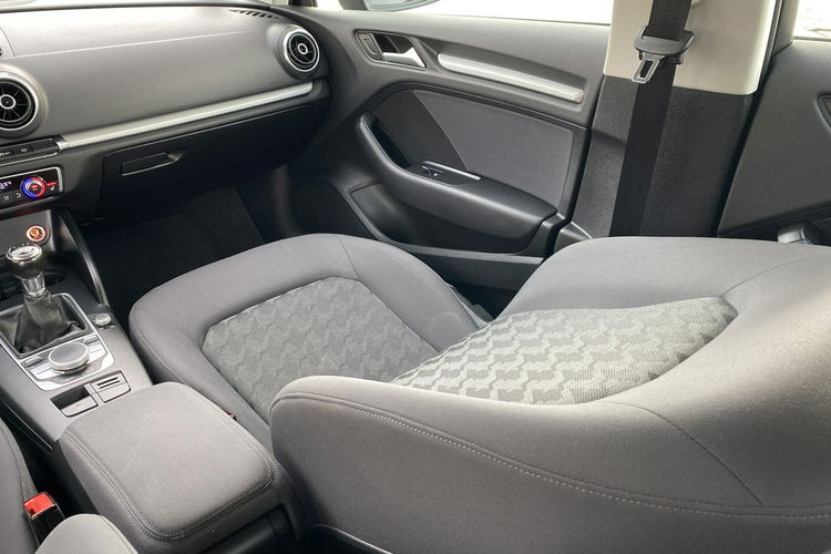 Audi A3 2.0 150KM+BI-XENON+LED+Asystent Poleceń+NAVI+Podgrzew fotele zdjęcie 37