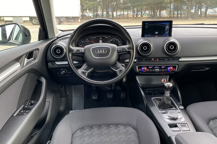 Audi A3 2.0 150KM+BI-XENON+LED+Asystent Poleceń+NAVI+Podgrzew fotele zdjęcie 38