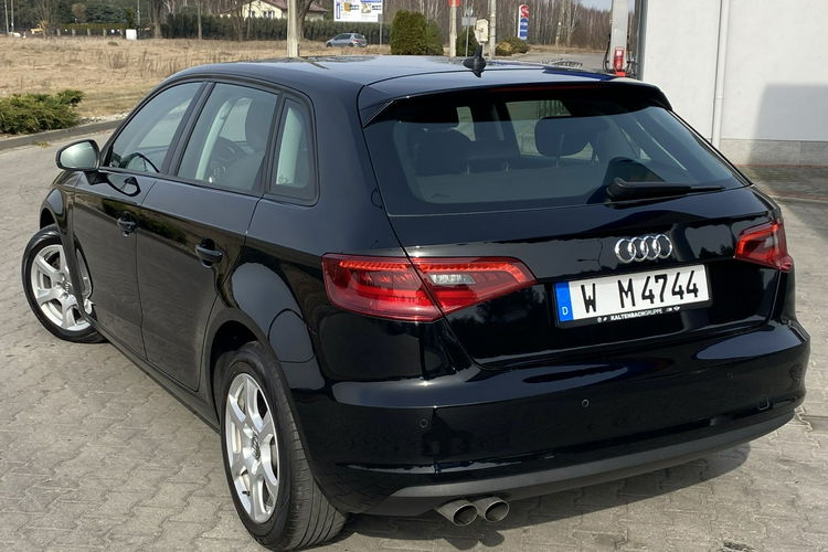 Audi A3 2.0 150KM+BI-XENON+LED+Asystent Poleceń+NAVI+Podgrzew fotele zdjęcie 8