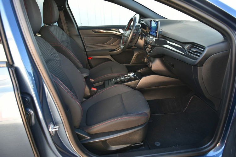 Ford Focus ST line 1.0EcoBoost 125KM Automat 2020r. LED NAVi TEMPOMAT Isofix zdjęcie 27
