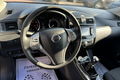 samochód osobowy Nissan zdjęcie 18
