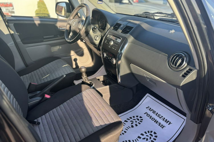 Suzuki SX4 4X4, Szwajcaria, Gwarancja, Klima zdjęcie 23