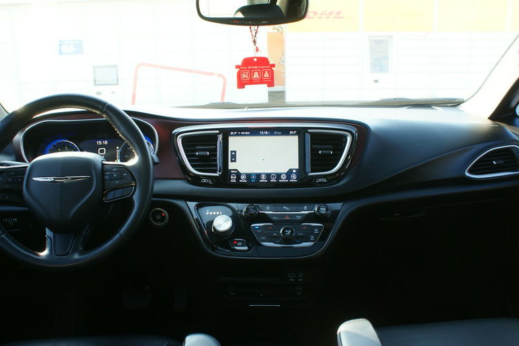 Chrysler Pacifica Limited 35th Anniversary Edition zdjęcie 22