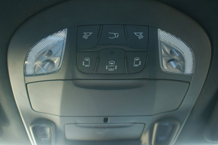 Chrysler Pacifica Limited 35th Anniversary Edition zdjęcie 35