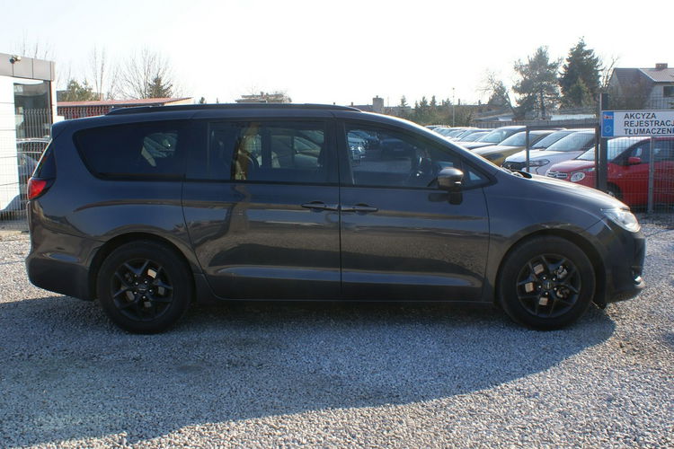 Chrysler Pacifica Limited 35th Anniversary Edition zdjęcie 6