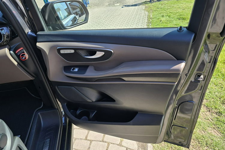 Mercedes V 250 Avantgarde 1 właściciel faktura 23% Vat zdjęcie 18