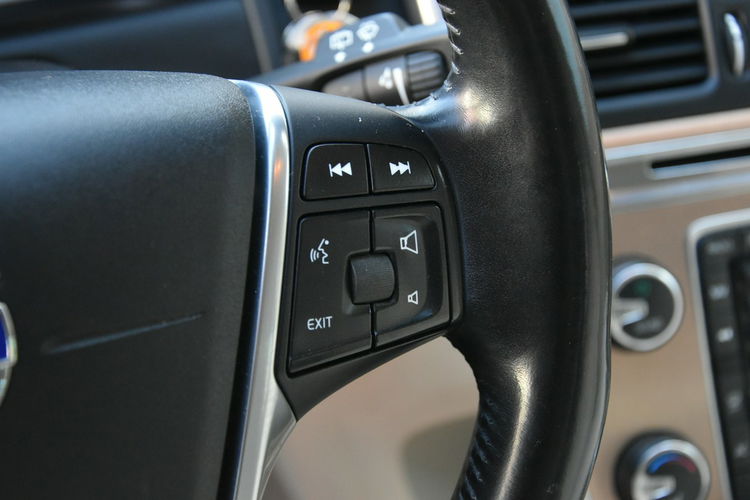 Volvo XC 60 Momentum AWD 2.4D4 180KM Automat 2014r. Salon Virtual BiX NAVi LED zdjęcie 27