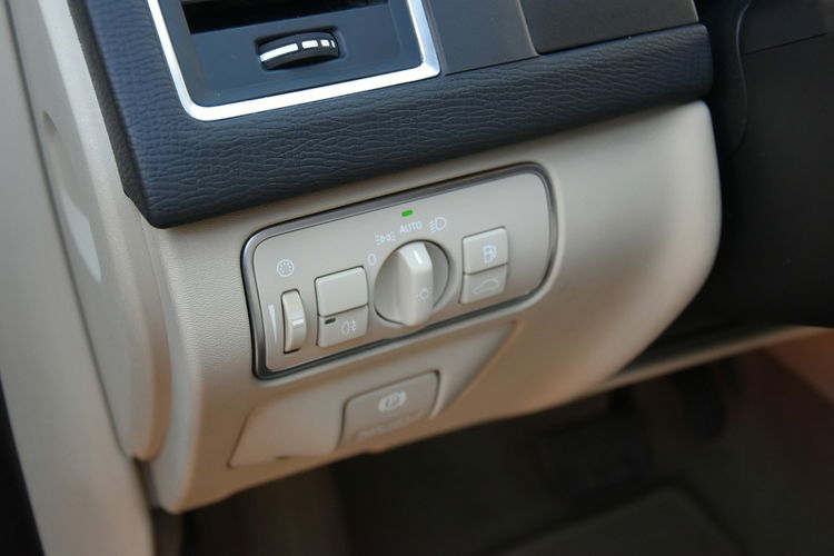 Volvo XC 60 Momentum AWD 2.4D4 180KM Automat 2014r. Salon Virtual BiX NAVi LED zdjęcie 29