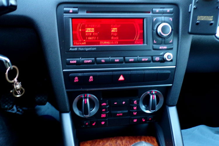 Audi A3 BI Xenon /Klimatronic /Navi / 1.6 /105KM /2012 zdjęcie 20