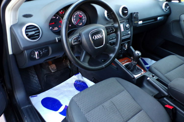 Audi A3 BI Xenon /Klimatronic /Navi / 1.6 /105KM /2012 zdjęcie 22