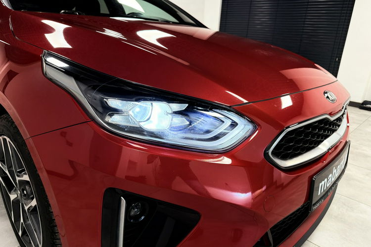 Kia Pro Cee'd 1.6 CRDi 136KM GT-LINE LED Virtualne zegary Kamera Navi El.Klapa JBL zdjęcie 7