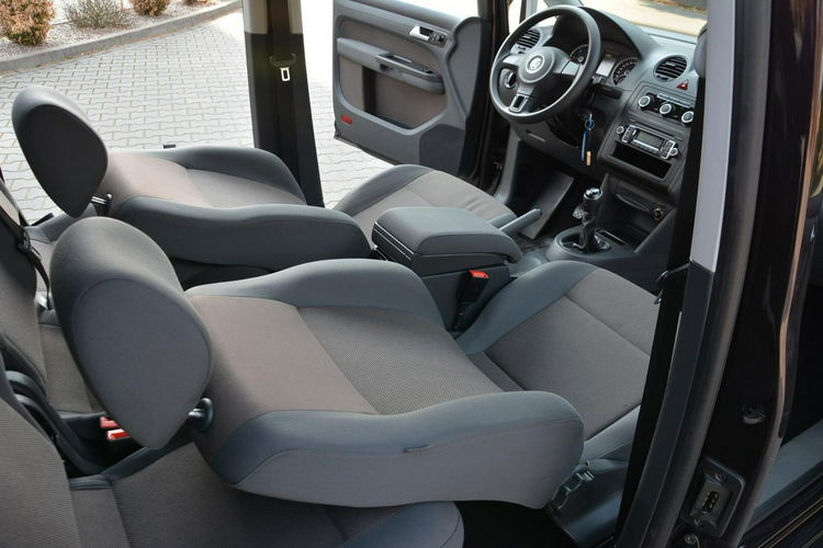 Volkswagen Caddy 106 przebiegu Maxi 7-Foteli Klimatronic Parktronic Aso Vw do końca zdjęcie 19