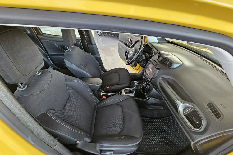 Jeep Renegade aktywny tempomat, czytanie znaków, grzane fotele i kierownica zdjęcie 10