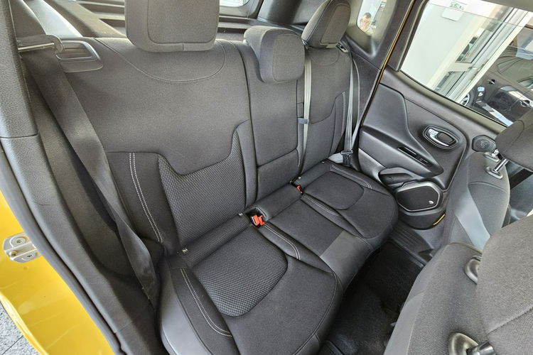 Jeep Renegade aktywny tempomat, czytanie znaków, grzane fotele i kierownica zdjęcie 12