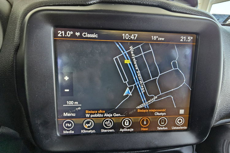 Jeep Renegade aktywny tempomat, czytanie znaków, grzane fotele i kierownica zdjęcie 20