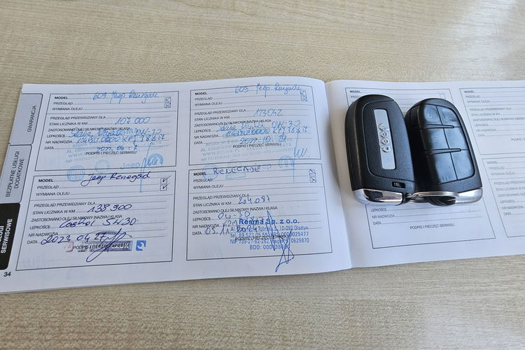 Jeep Renegade aktywny tempomat, czytanie znaków, grzane fotele i kierownica zdjęcie 23