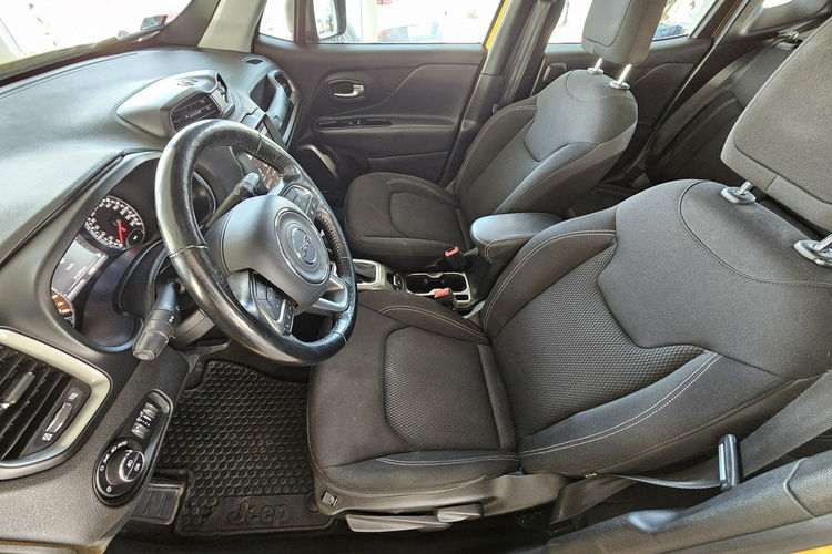 Jeep Renegade aktywny tempomat, czytanie znaków, grzane fotele i kierownica zdjęcie 30