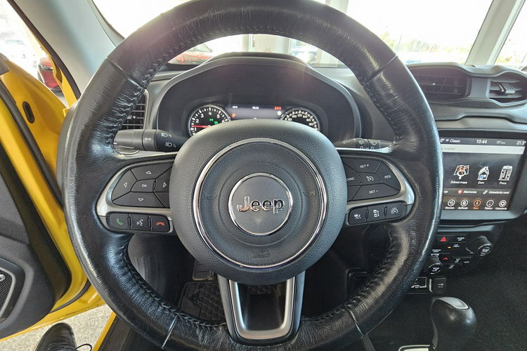 Jeep Renegade aktywny tempomat, czytanie znaków, grzane fotele i kierownica zdjęcie 32