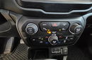 Jeep Renegade aktywny tempomat, czytanie znaków, grzane fotele i kierownica zdjęcie 34